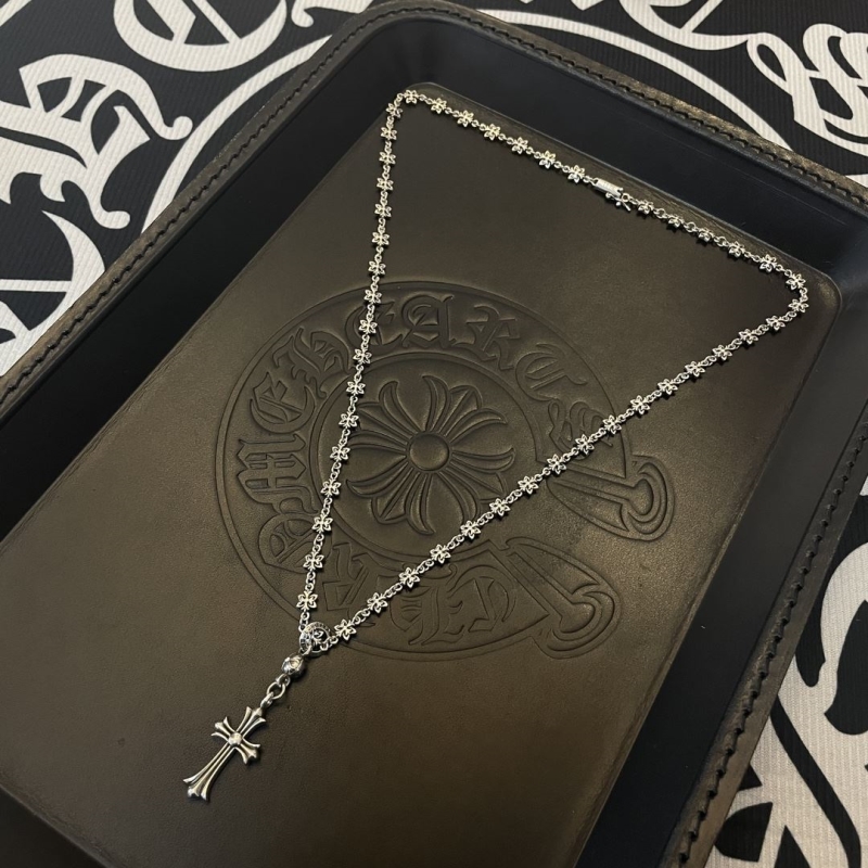 Ch**me He**ts necklaces